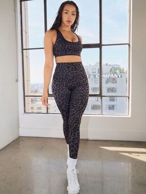 Vitality Pulse Pant AND Core Bra - King Cheetah Midnight